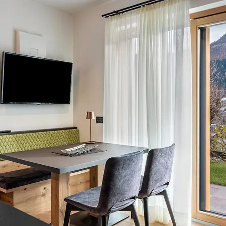 Saslonch Stlarida Apartment